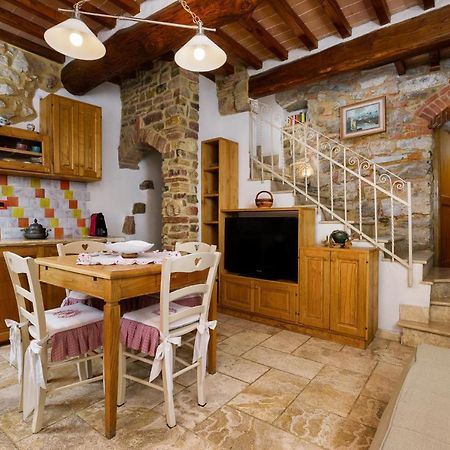 La Casetta Nel Borgo Castelnuovo di Val di Cecina Exterior foto