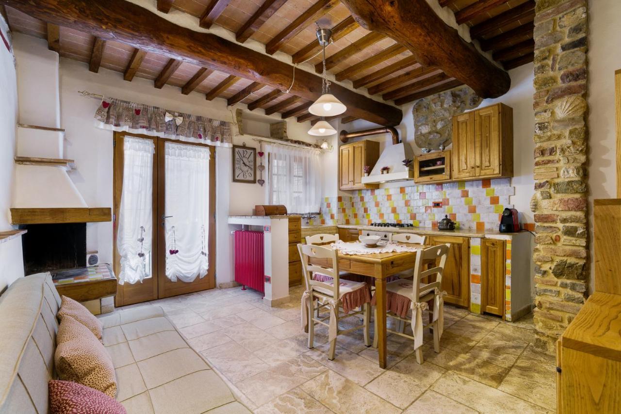 La Casetta Nel Borgo Castelnuovo di Val di Cecina Exterior foto